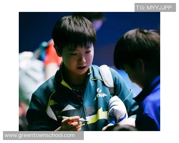 足球明星积极互动与粉丝分享心声的温暖瞬间